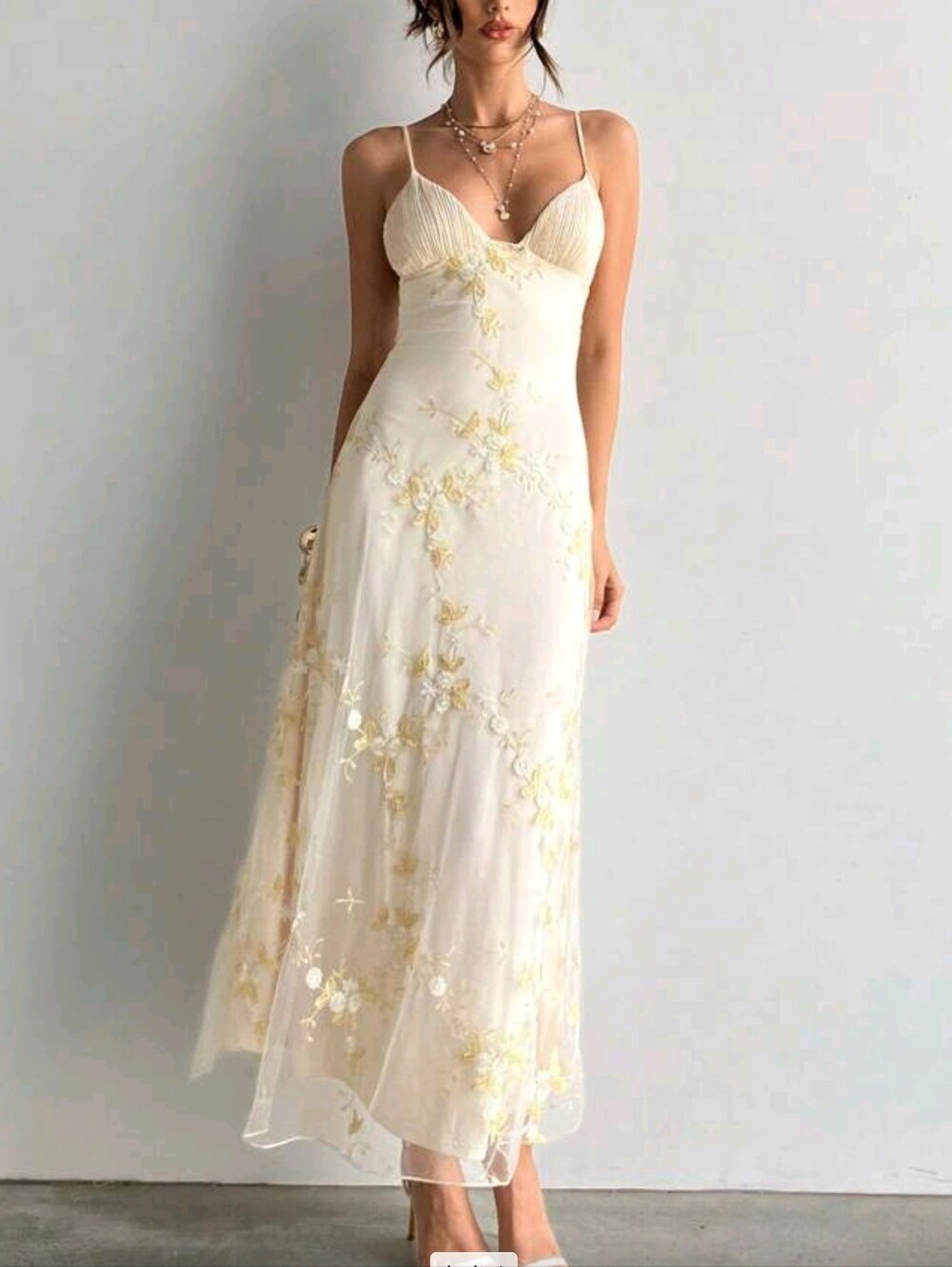 Women's White Floral Elegant Party Maxi Dress, Deep V Ruched Bust Embroidered - Picture 3 of 8